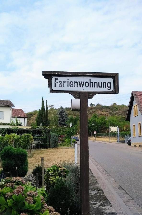 Ferienwohnung für 2 Personen, mit Balkon und Ausblick in Kallstadt - 3