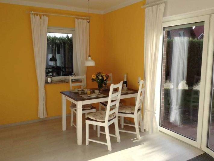 Ferienwohnung für 4 Personen, mit Terrasse und Garten in Carolinensiel - 3