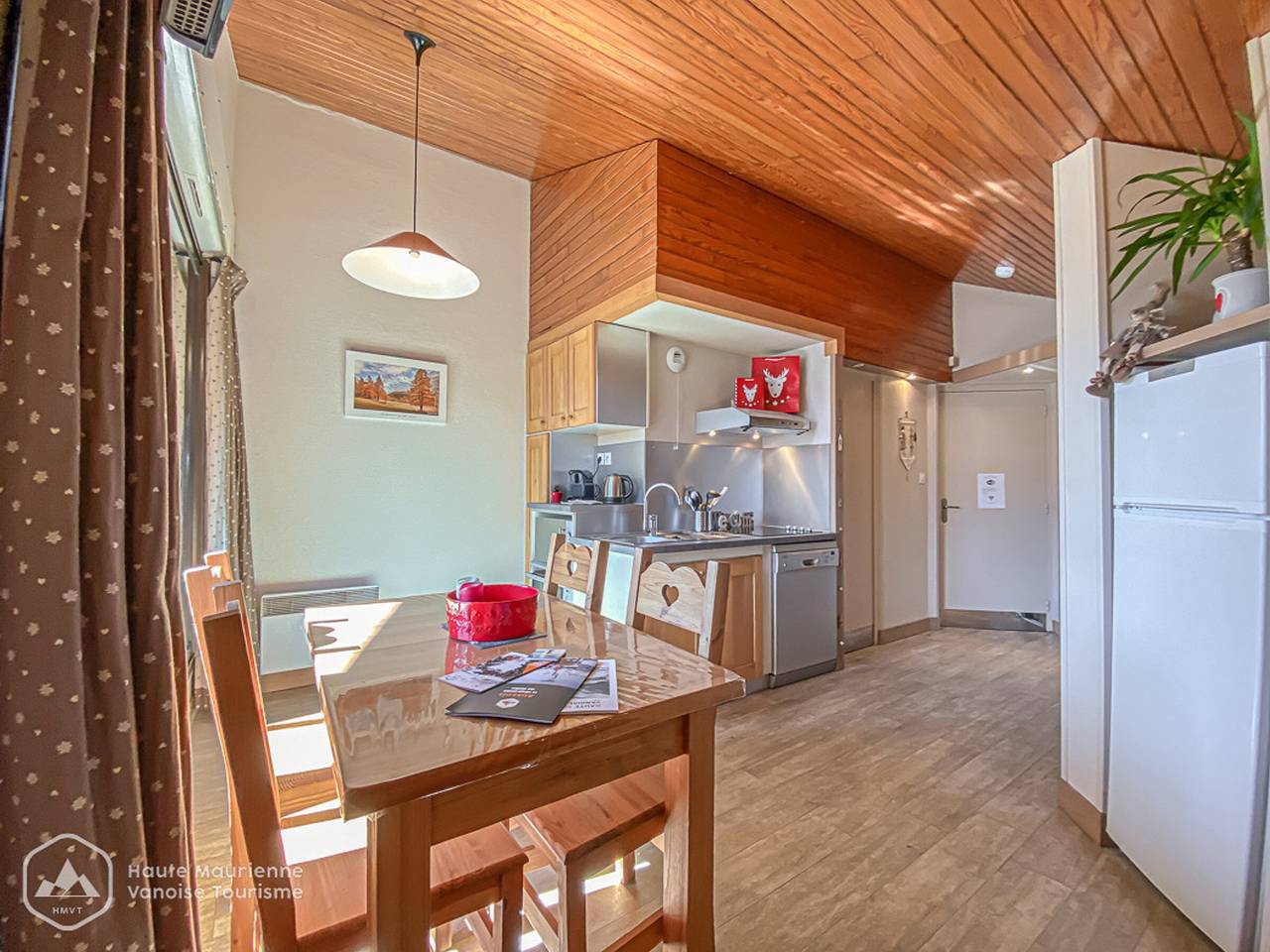 Entire studio, 3*** Studio in Aussois with terrace, wifi, pets allowed in Aussois, Saint-Jean-de-Maurienne region