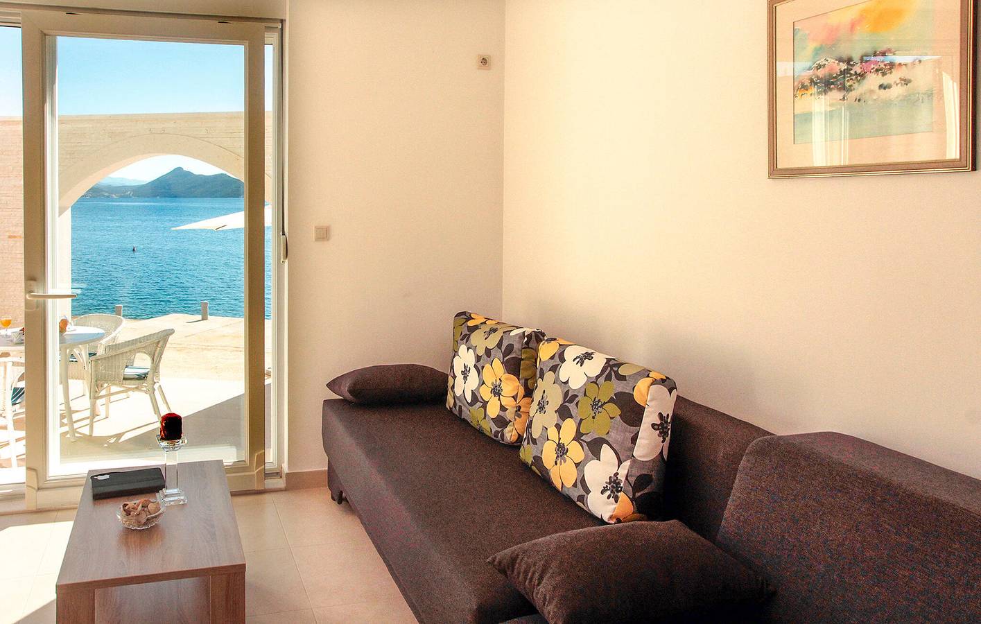 Ganze Ferienwohnung, Apartment mit Meerblick, Terrasse, WLAN und Parkplatz – 1,5 km zum Strand in Klek, Dubrovnik-Neretva