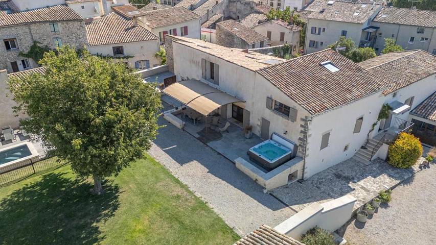 Location de vacances pour 6 personnes, avec piscine ainsi que jardin et vue à Mane - 2