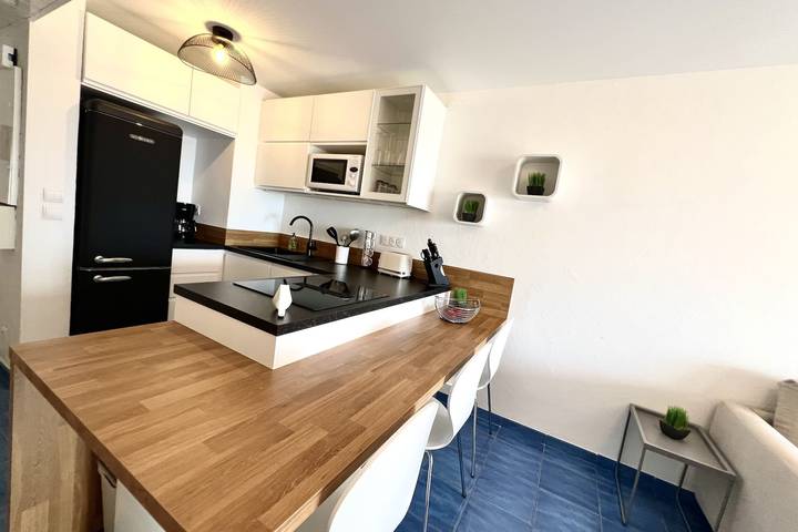 Apartamento vacacional entero, Golfe Juan - 4 People - Sea View - Swimming Pool - Garage in Golfe-Juan, Vallauris