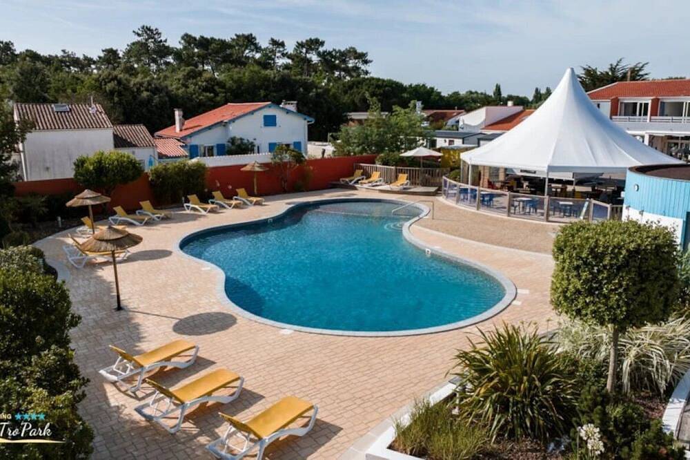 Zecamping 4 étoiles locatif Tv 25m2 in Saint-Trojan-les-Bains, Côte de Beauté