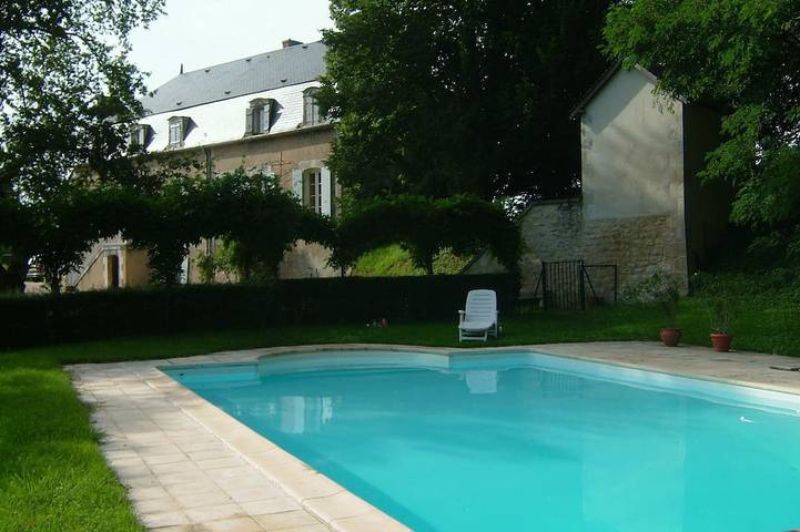 Location de vacances pour 8 personnes, avec Balcon et Jardin à Tracy-sur-Loire
