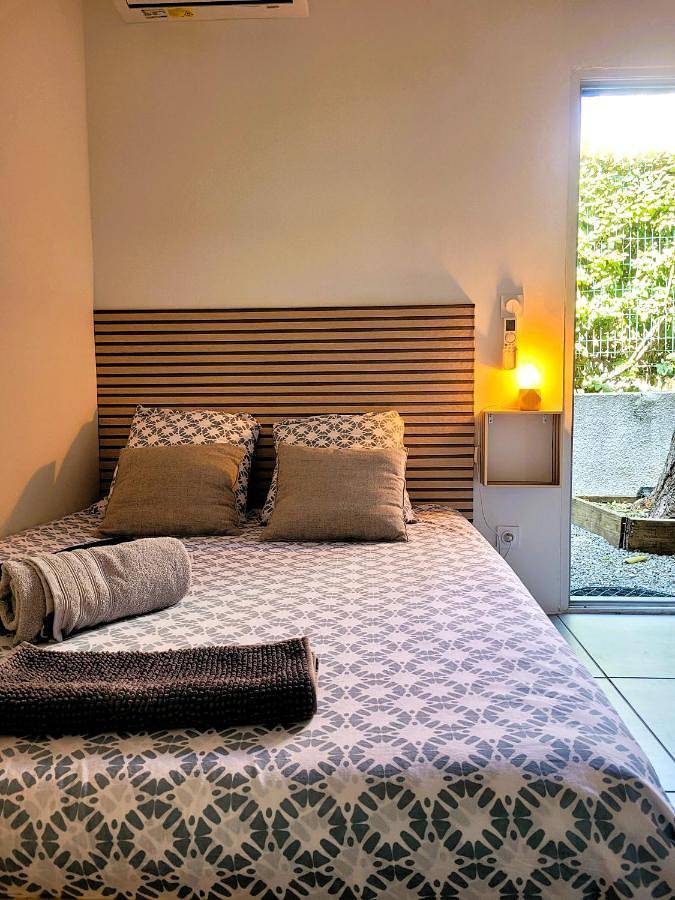 Double Room with Private Bathroom in Nîmes, Région de Nîmes