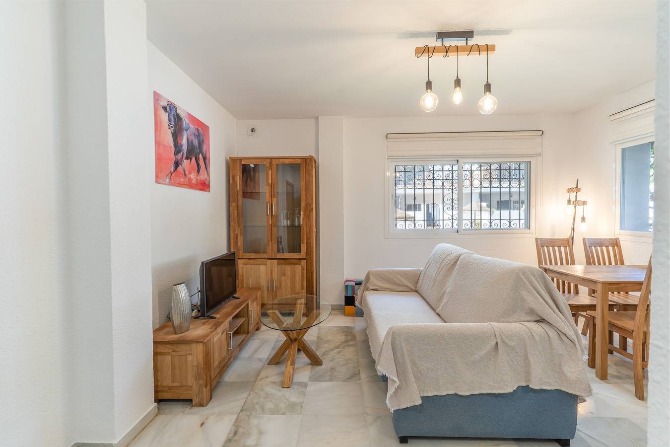 Hel leilighet, Sunny Calahonda Park Apartment with Pool, Terrace and Wi-Fi in Sitio de Calahonda, Mijas