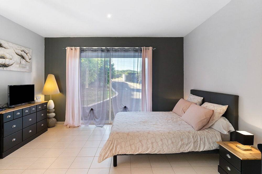 Appartement entier, Studio à la campagne in Saint-Julien-de-Lampon, Quercy