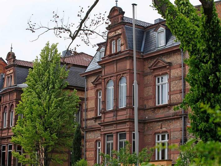 Hotel, mit Terrasse und Garten sowie Ausblick in Grünstadt