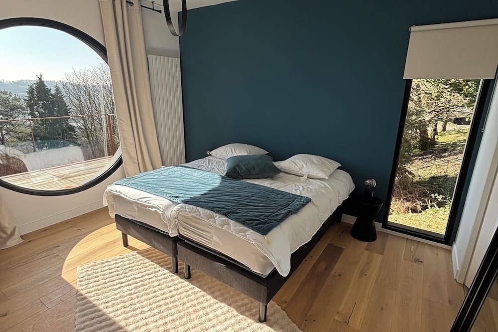 Architect-designed villa, year-round heated pool, 2 minutes from the sea in Houlgate in Houlgate, Lisieux und Umgebung
