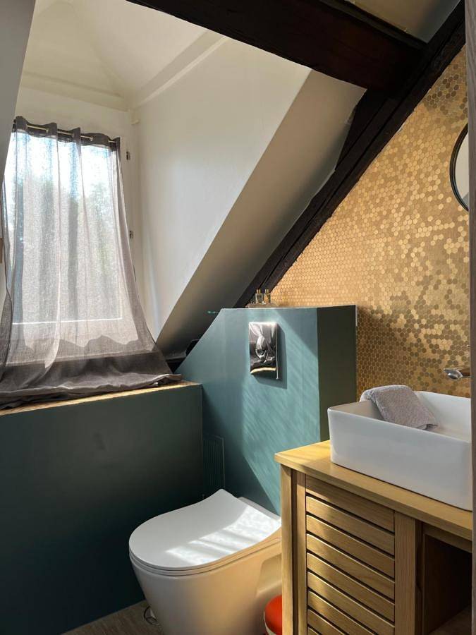 Location de vacances pour 6 personnes, avec vue et jardin à La Rivière-Saint-Sauveur - 2