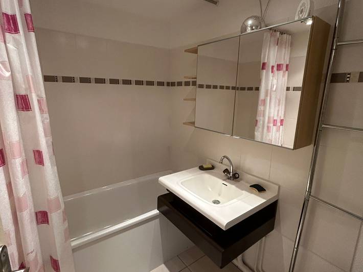 Gîte pour 4 personnes, avec balcon dans Station de Super-Besse (Super-Besse) - 4