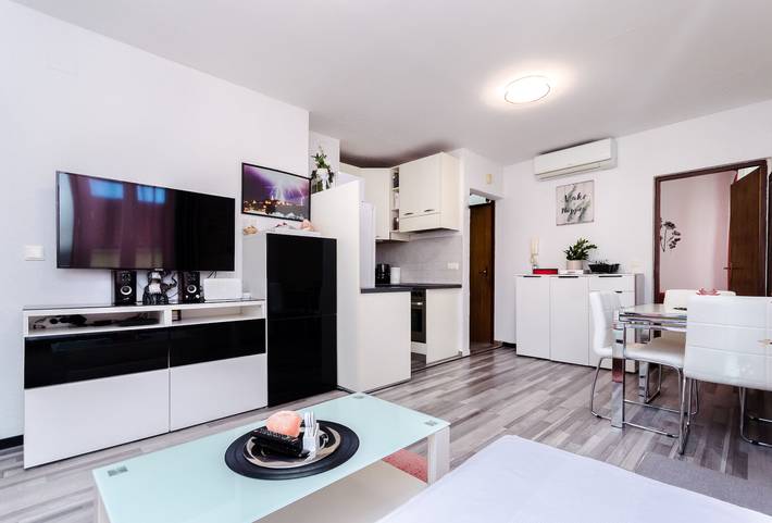 Gîte pour 4 personnes, avec vue, animaux acceptés à Vrsar