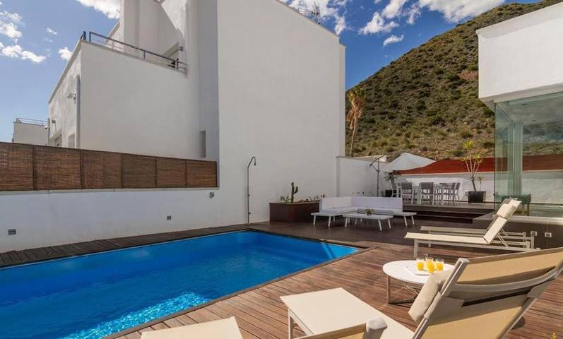 Chalet para 8 personas, con jardín además de terraza y piscina en Cabo de Gata - 2