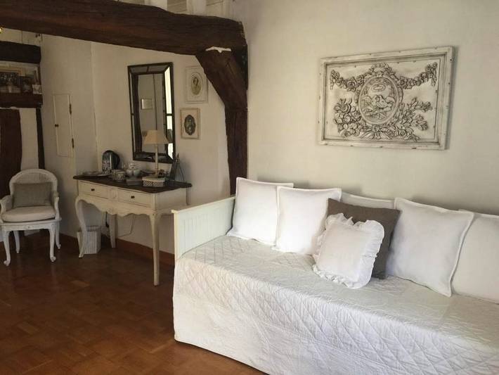 Location de vacances pour 3 personnes, avec terrasse et jardin à Gasny - 4