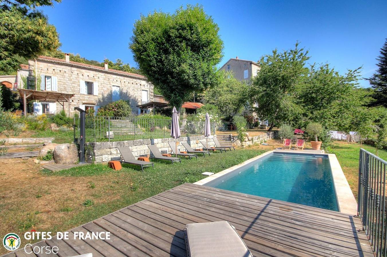 Casa De Huéspedes para 4 Personas en San-Gavino-di-Carbini, Córcega del Sur