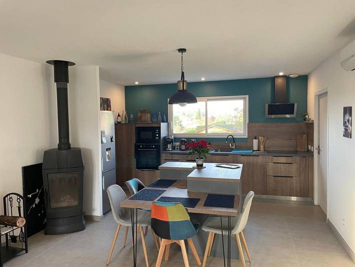 Maison d’hôte pour 2 personnes, avec Terrasse et Jardin ainsi que Piscine et Vue