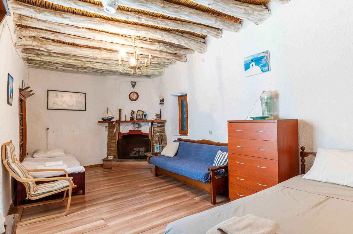 Ferienhaus 'Andros Traditional House' mit Bergblick, privater Terrasse und privatem Garten in Pera Chorio, Andros