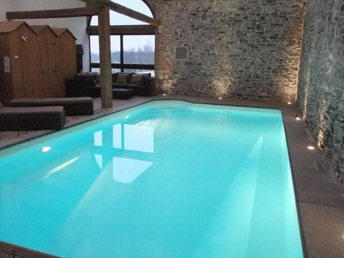 Chambre d’hôte pour 4 personnes, avec jardin ainsi que piscine et vue dans Hainaut