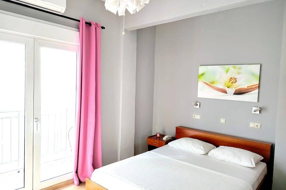 Family-run hotel under German management - 200m from the beach in Agios Syllas, Kavala