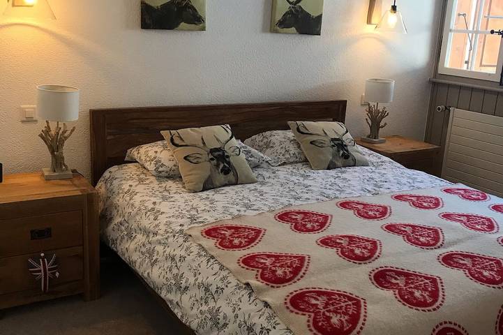 Apartamento entero, Apartamento de 2 dormitorios en Chalet para esquí / verano.  Fantásticas vistas de los Alpes. in Ollon (Villars-sur-Ollon), Alpes Vaudoises