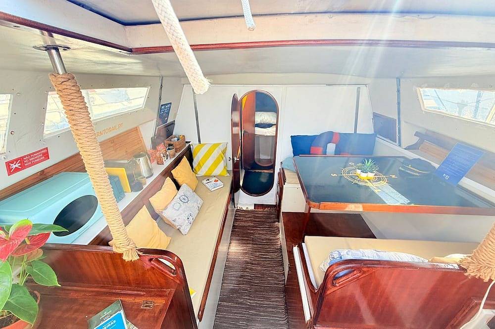 Beach and Surf cosy boat in Oeiras, Costa de Lisboa