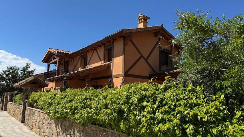 Casa rural para 8 personas, con piscina y terraza en Candeleda - 2