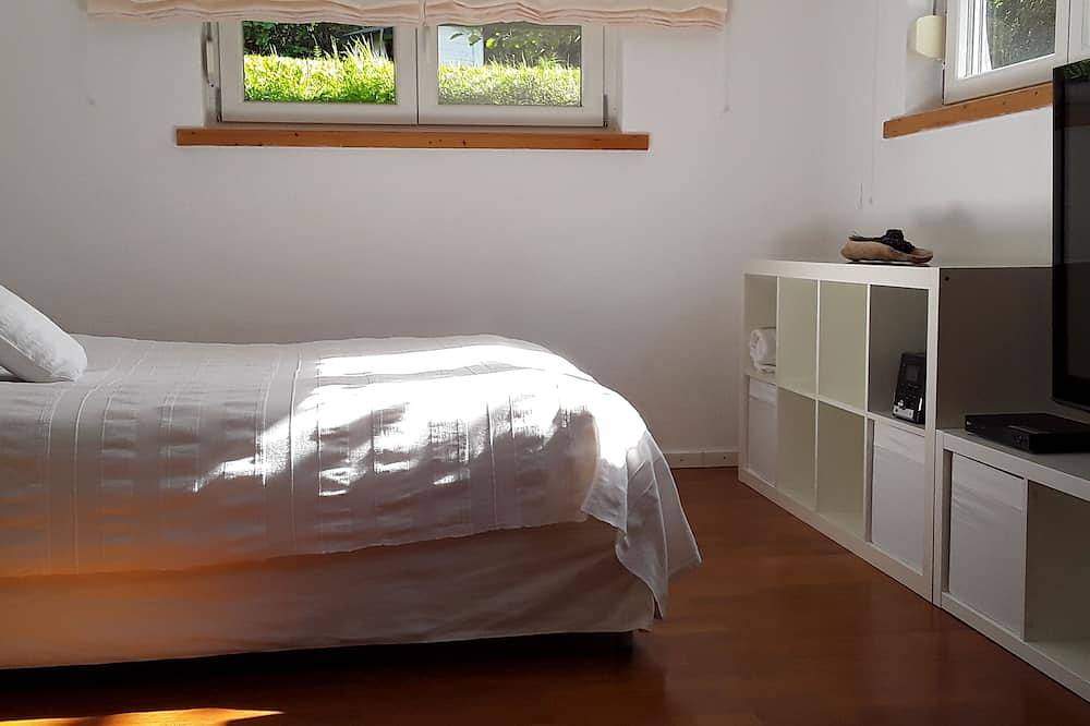 Entire apartment, Absolute peace, 73 m² apartment in Langenargen - holiday on Lake Constance ... in Langenargen, Region Bodensee-Oberschwaben