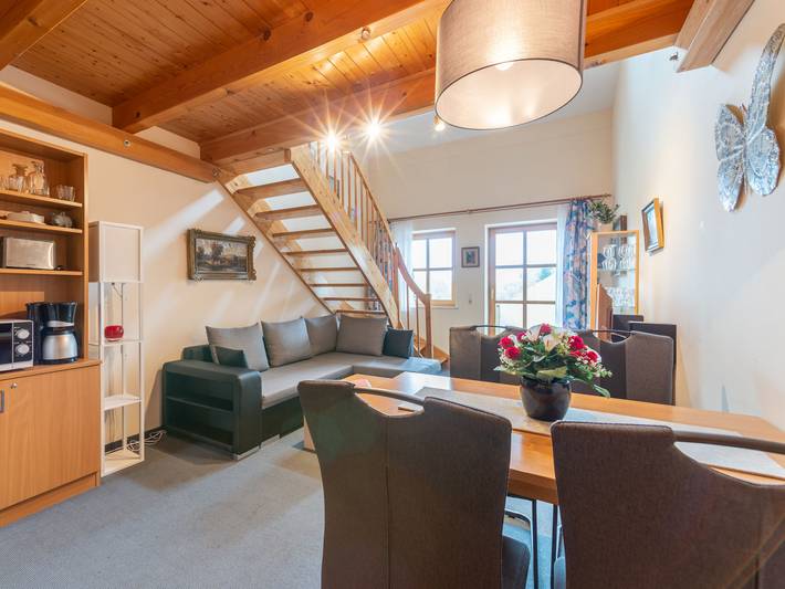Ferienwohnung für 2 Personen, mit Balkon und Garten sowie Seeblick in Arrach