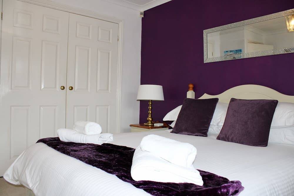 Perfect Location To Discover Cornwall Family Dog Friendly Bungalow in Bodmin in Bodmin, Cornwall