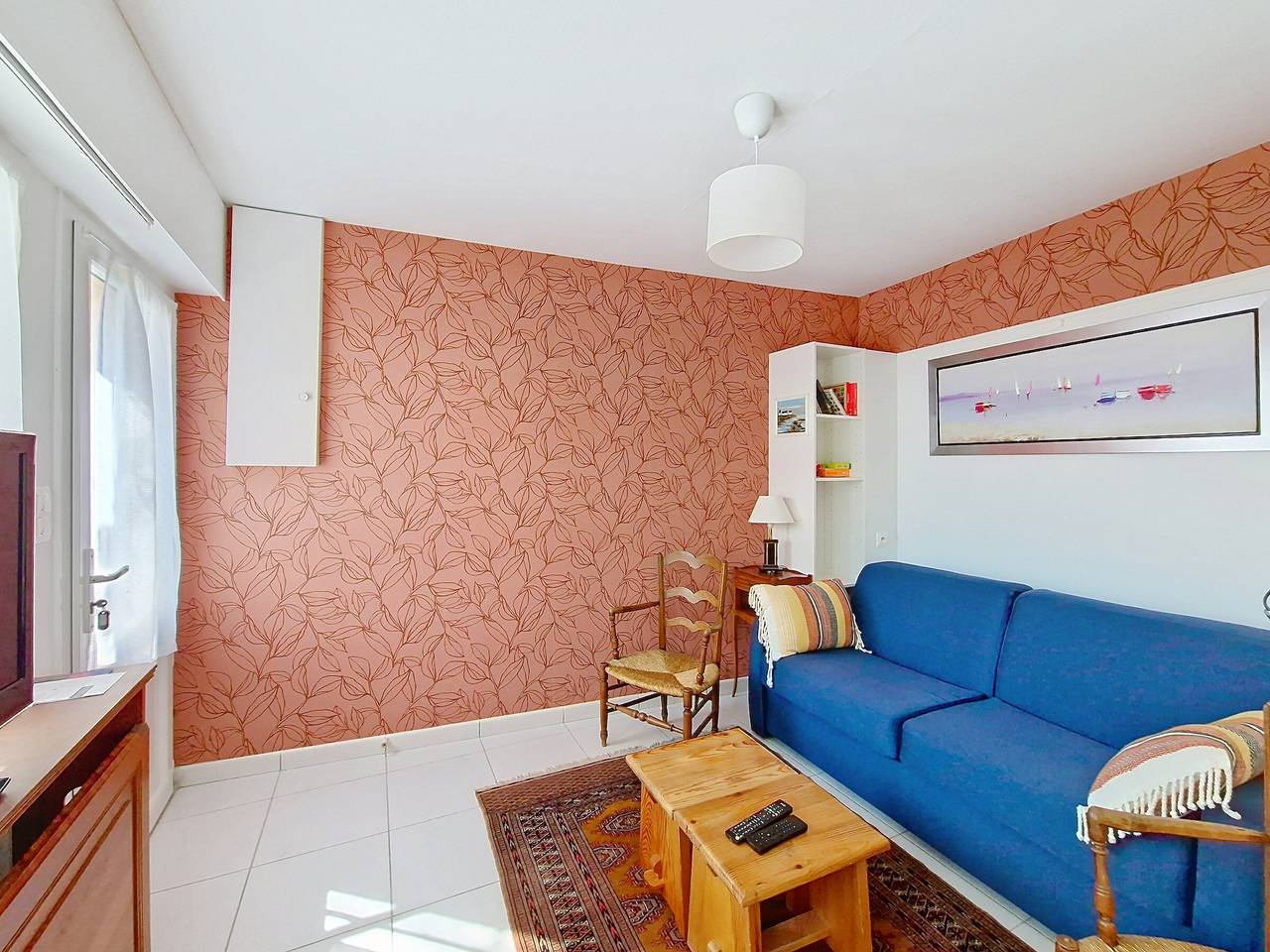 Renovated 3-Room House Near Beach, Market & Amenities with Wifi in Les Sables-d'Olonne, Vendée