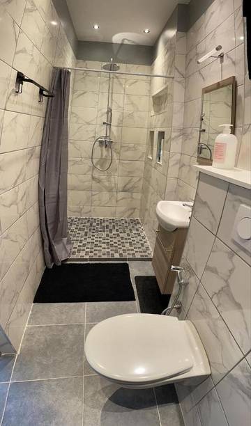 Gîte pour 6 personnes, avec jardin à Loos