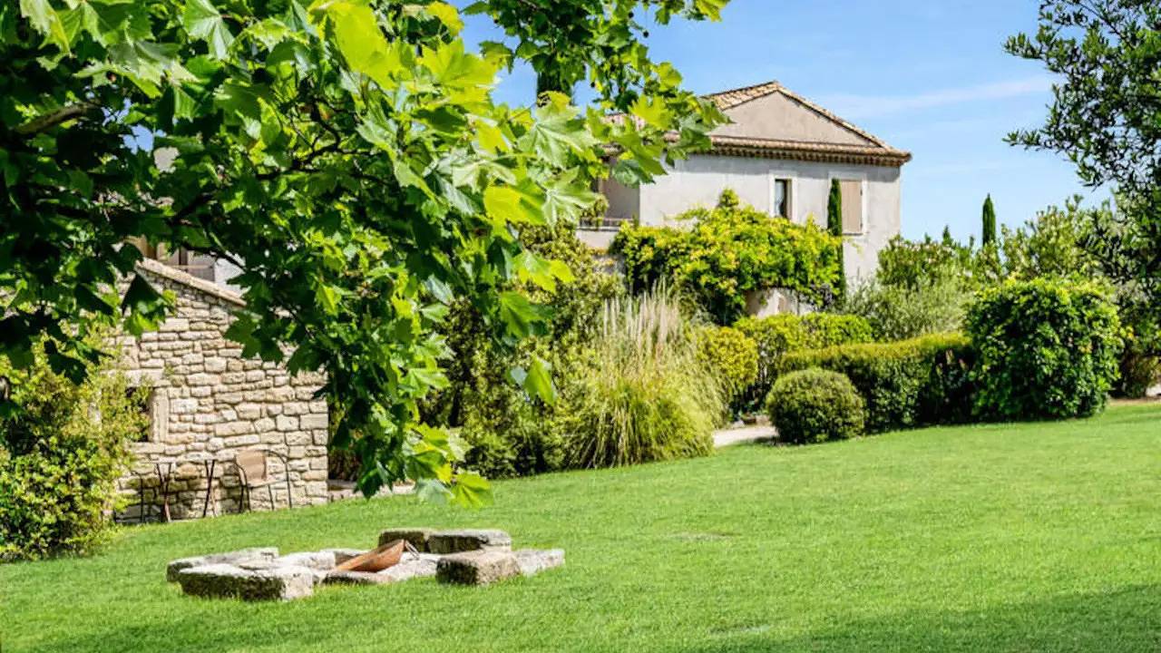 Entire holiday apartment, Ferienwohnung für 4 Personen (56 m²) in Commune d'Oppède in Oppède, Parc naturel régional du Luberon