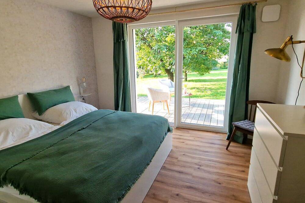 Schönes Landhaus mit Kamin und großem Garten. Urlaub mit Familie,Freunden+Hund. in Forchtenberg, Hohenlohe