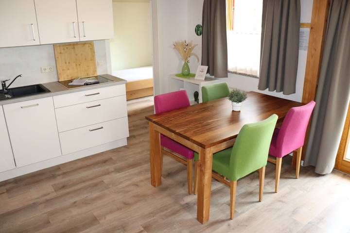 Ganze Wohnung, Ferienwohnung "Grün" am Bodensee mit Wlan, Balkon & Garten in Lindau, Bayerisch Schwaben