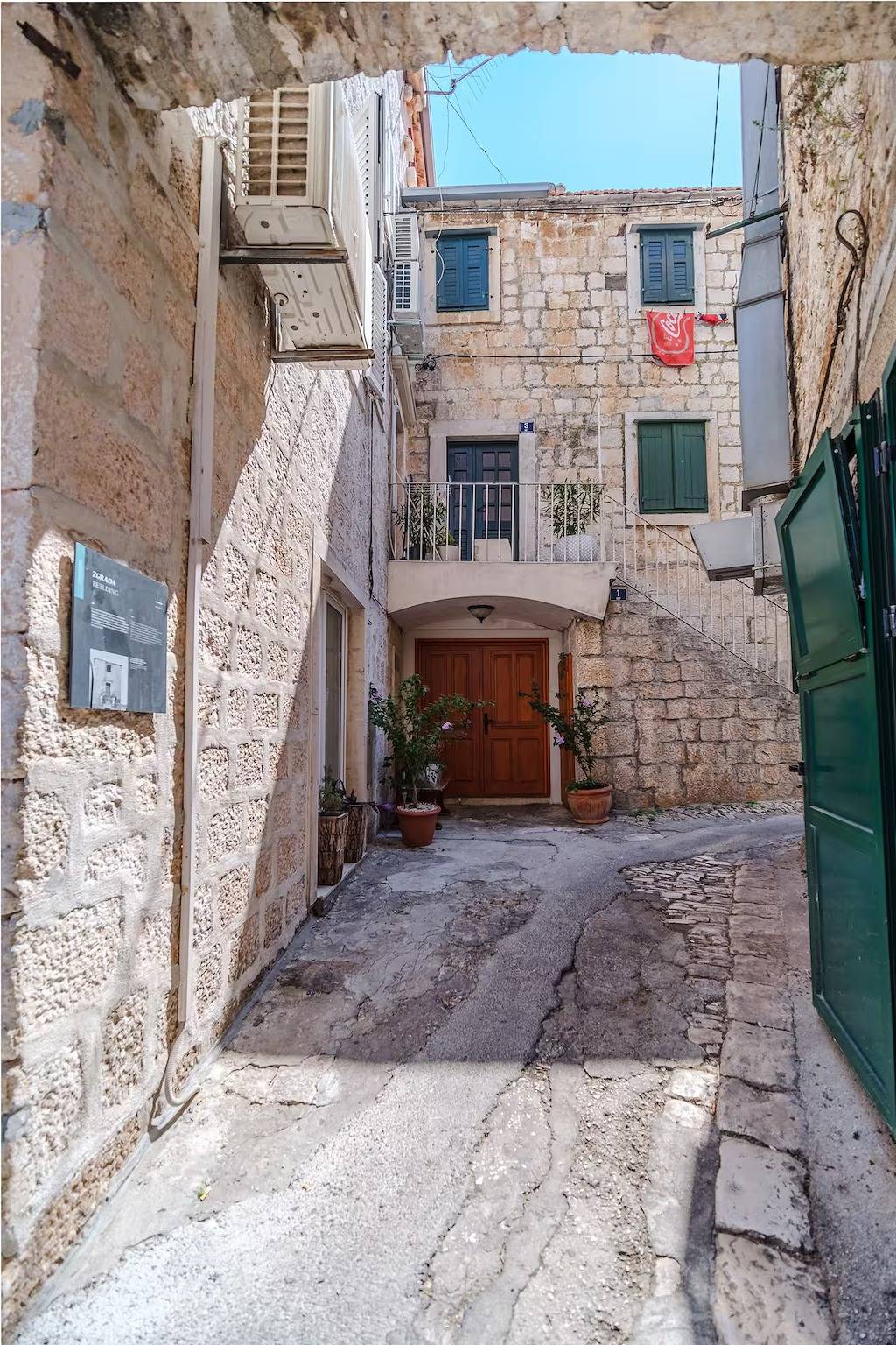 Appartamento intero, Monolocale con balcone e vista mare San Pietro di Brazza - Supetar, Brazza - Brač As-23792-a in San Pietro di Brazza, Brac