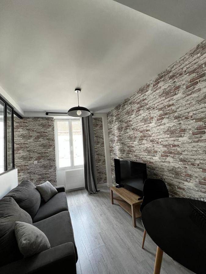 Appartement entier, One-Bedroom Apartment in Lagny-sur-Marne, Seine-et-Marne
