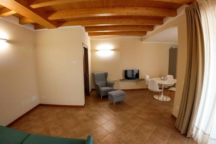 Location de vacances pour 5 personnes, avec vue et balcon à Monasterolo del Castello - 4