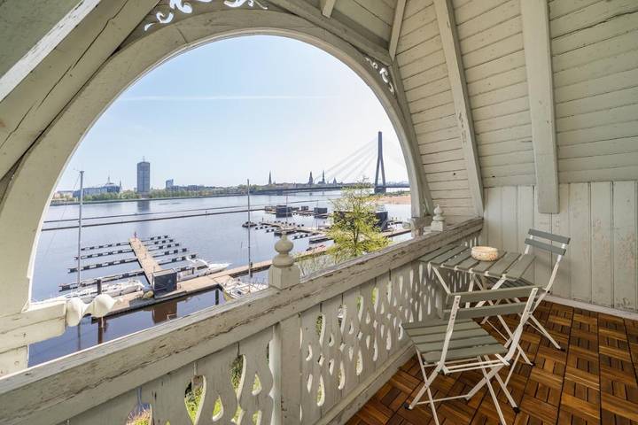 Ferienwohnung für 3 Personen, mit Ausblick und Garten in Riga