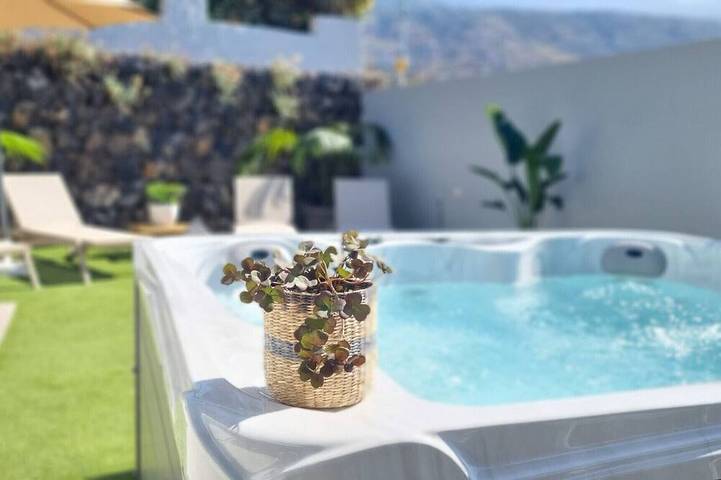Finca für 5 Personen, mit Whirlpool und Garten sowie Terrasse in Puerto de la Cruz
