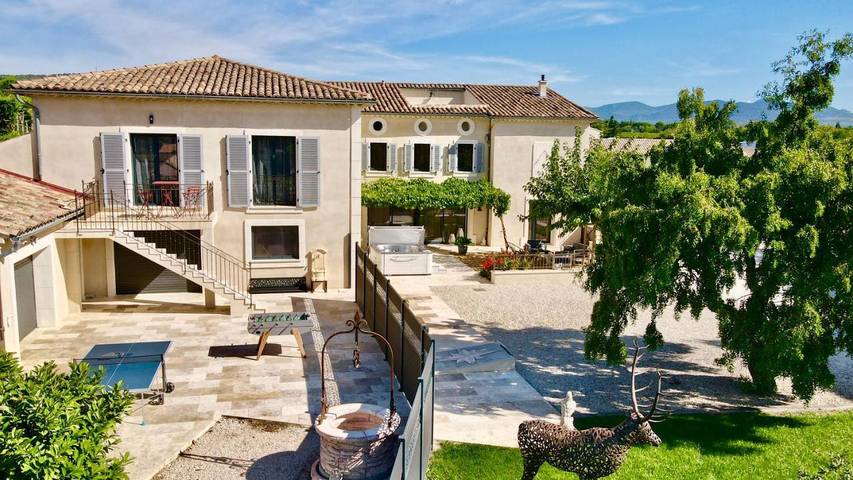 Villa pour 7 personnes, avec jardin ainsi que jacuzzi et piscine à Vaison-la-Romaine