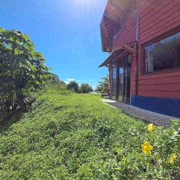 Gîte pour 4 personnes, avec terrasse ainsi que jardin et vue dans Uturoa