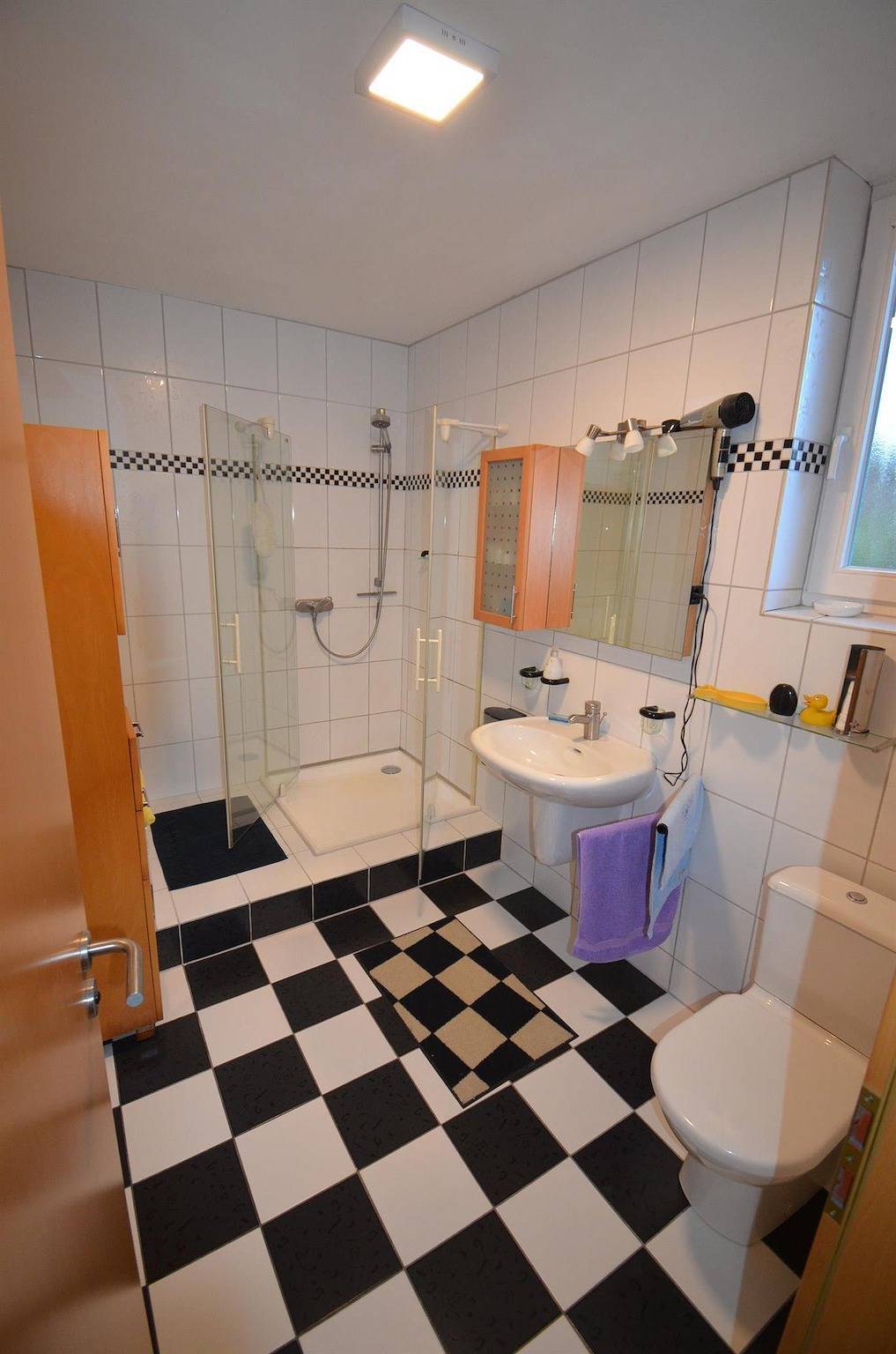 Ganze Ferienwohnung, Ferienwohnung für 4 Personen mit Terrasse in Emden, Ostfriesland
