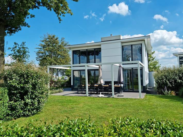 Ferienhaus für 10 Personen, mit Garten