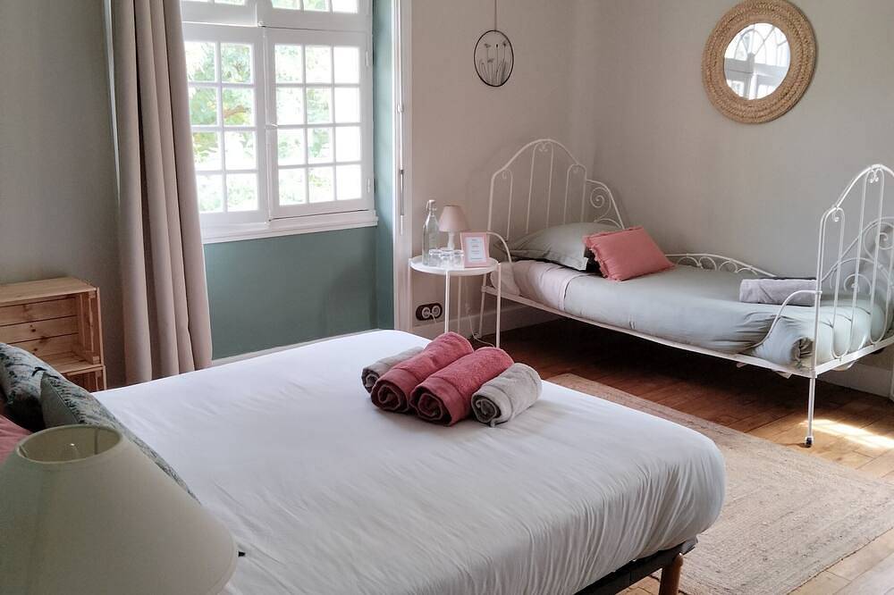 Bed & breakfast 5 minutes from Futuroscope in Jaunay-Clan, Vienne