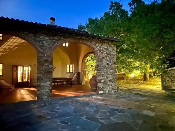 Ferienhaus für 8 Personen, mit Terrasse und Garten sowie Ausblick in Scandicci