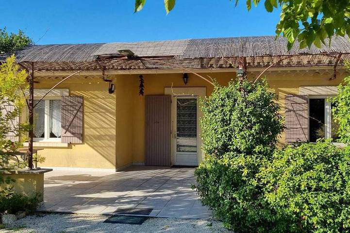 Location de vacances pour 4 personnes, animaux acceptés à Saint-Roman-de-Malegarde