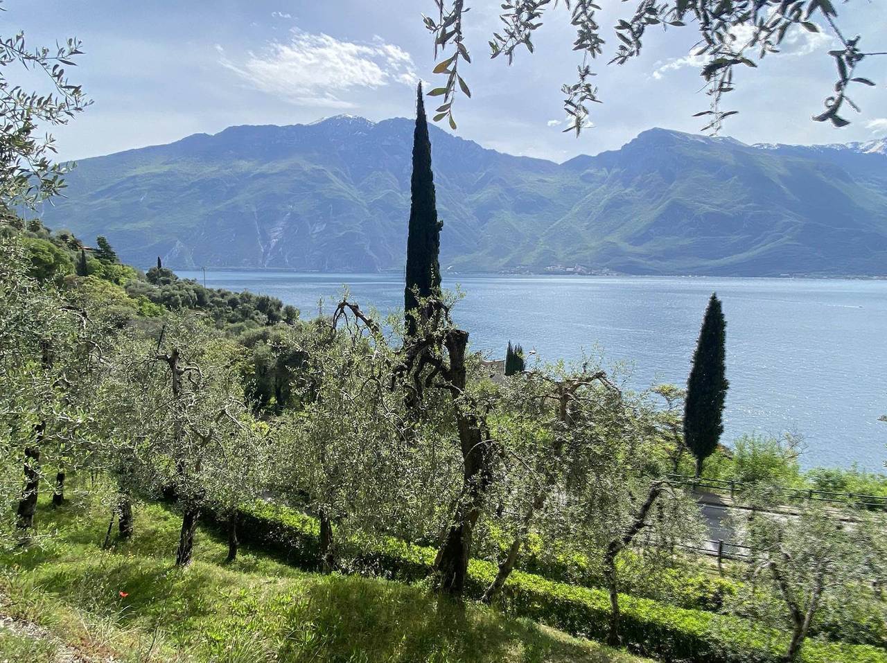 Residence Villa Gianna Trilo Mansarda in Limone sul Garda, Montagnes autour du lac de Garde