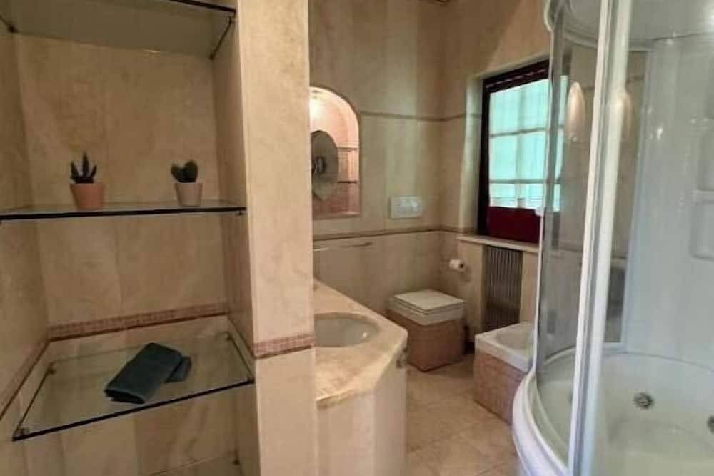 Villa Maddalena: Elegance and Tranquility in the Hills of Turin in Moncalieri, Provincia de Torino