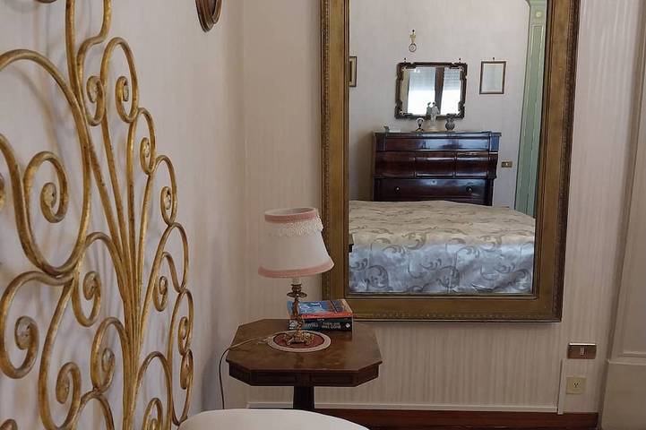 Marchese: ein altes neapolitanisches Haus in Neapel, Neapel Provinz
