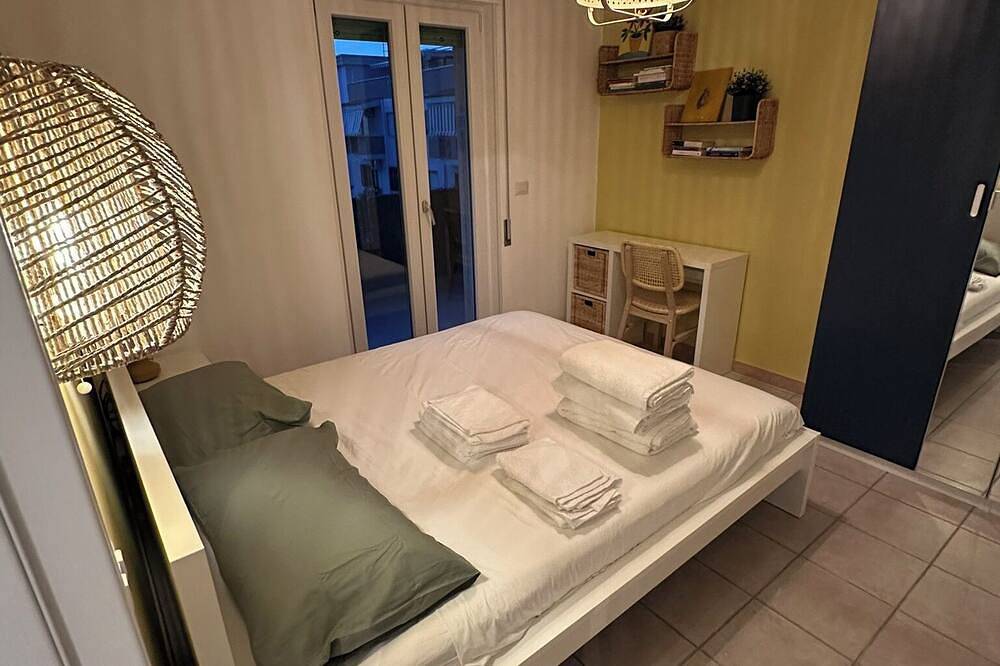 Ganze Wohnung, House 10 min walk from the sea, equipped with terrace equipped with outdoor shower in Marina di Ginosa, Golf von Tarent